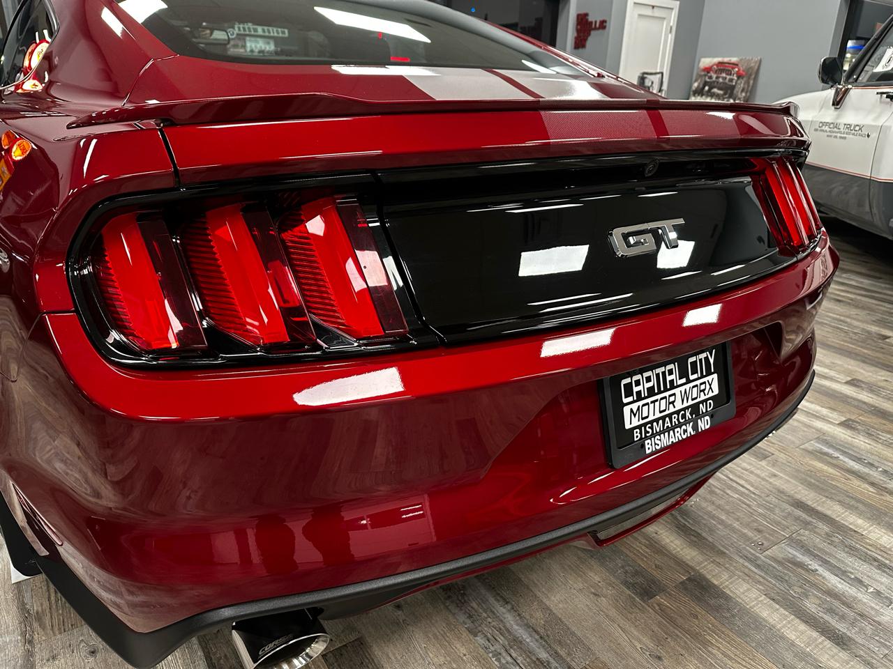 Ford Mustang GT Premium Coupe 2017
