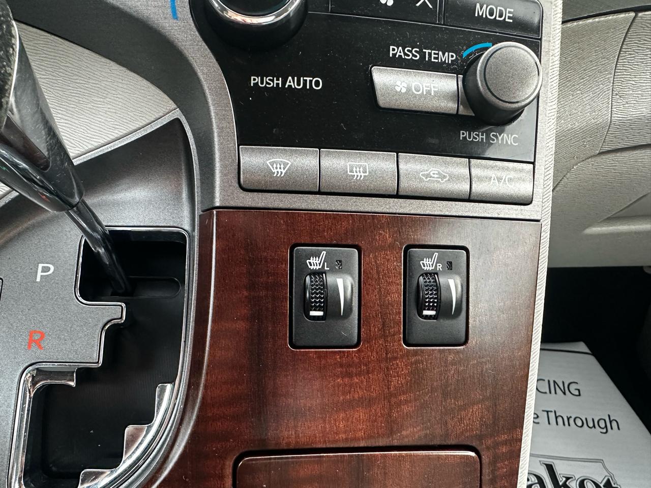 Toyota Venza AWD V6 2011