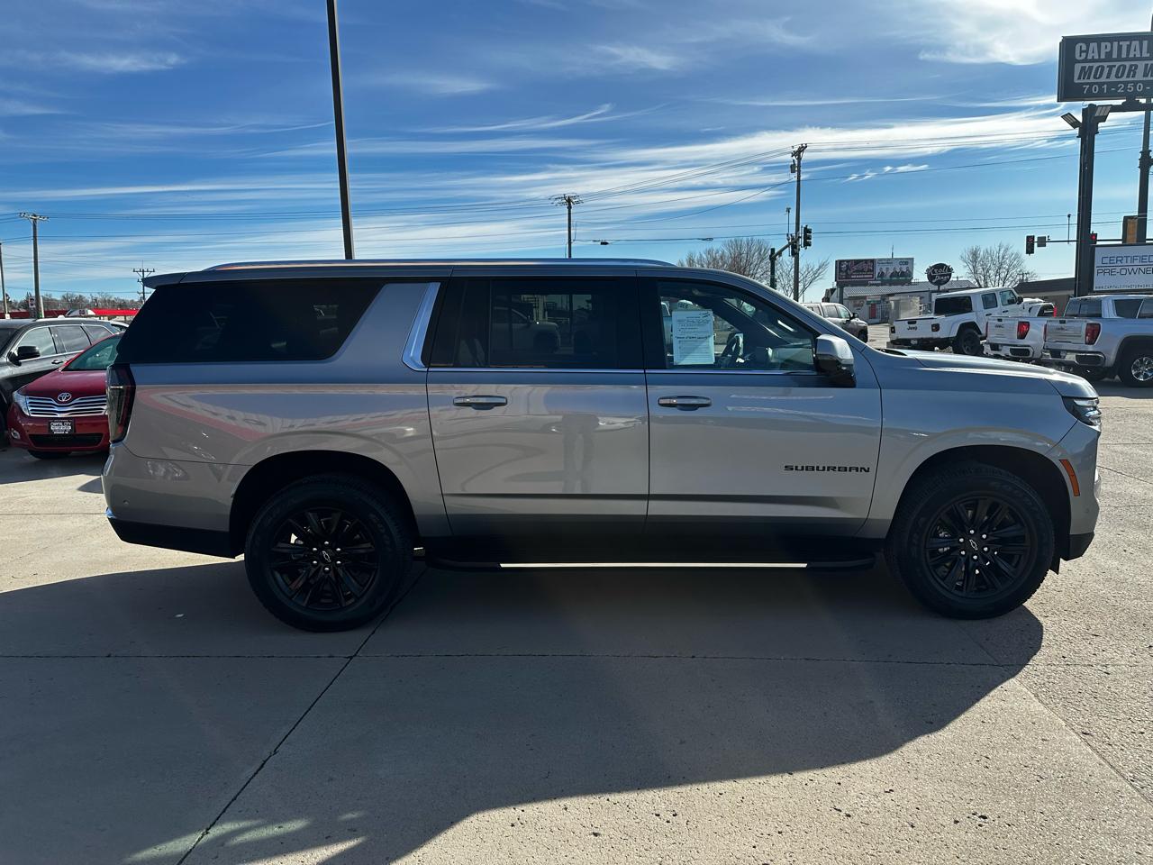 Chevrolet Suburban LT 4WD 2025