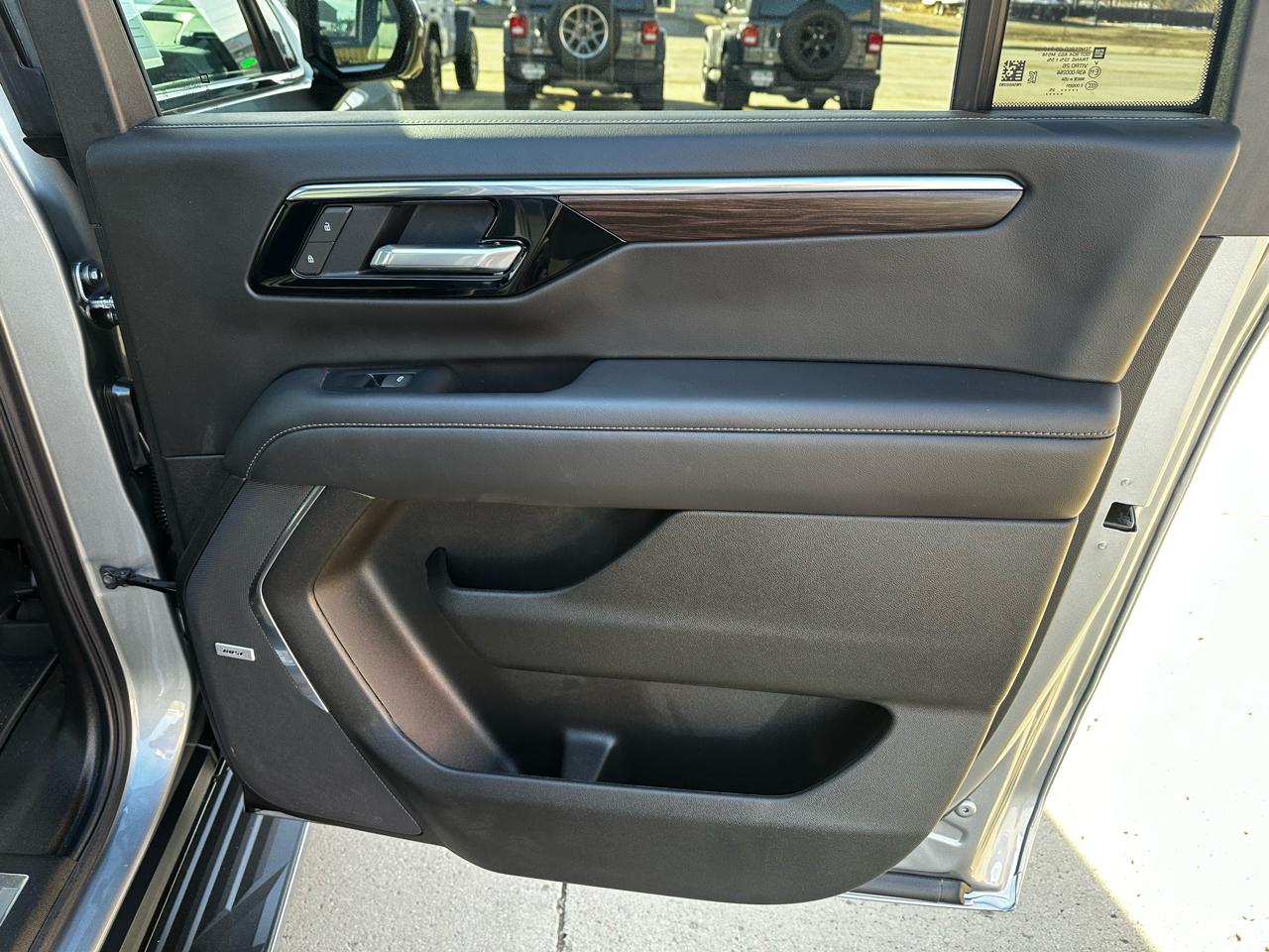 Chevrolet Suburban LT 4WD 2025