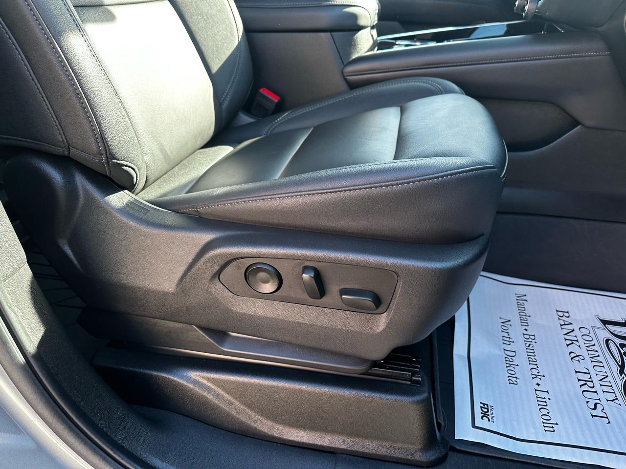 Chevrolet Suburban LT 4WD 2025