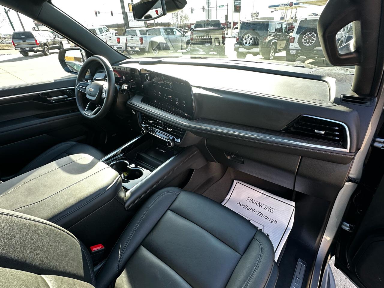 Chevrolet Suburban LT 4WD 2025