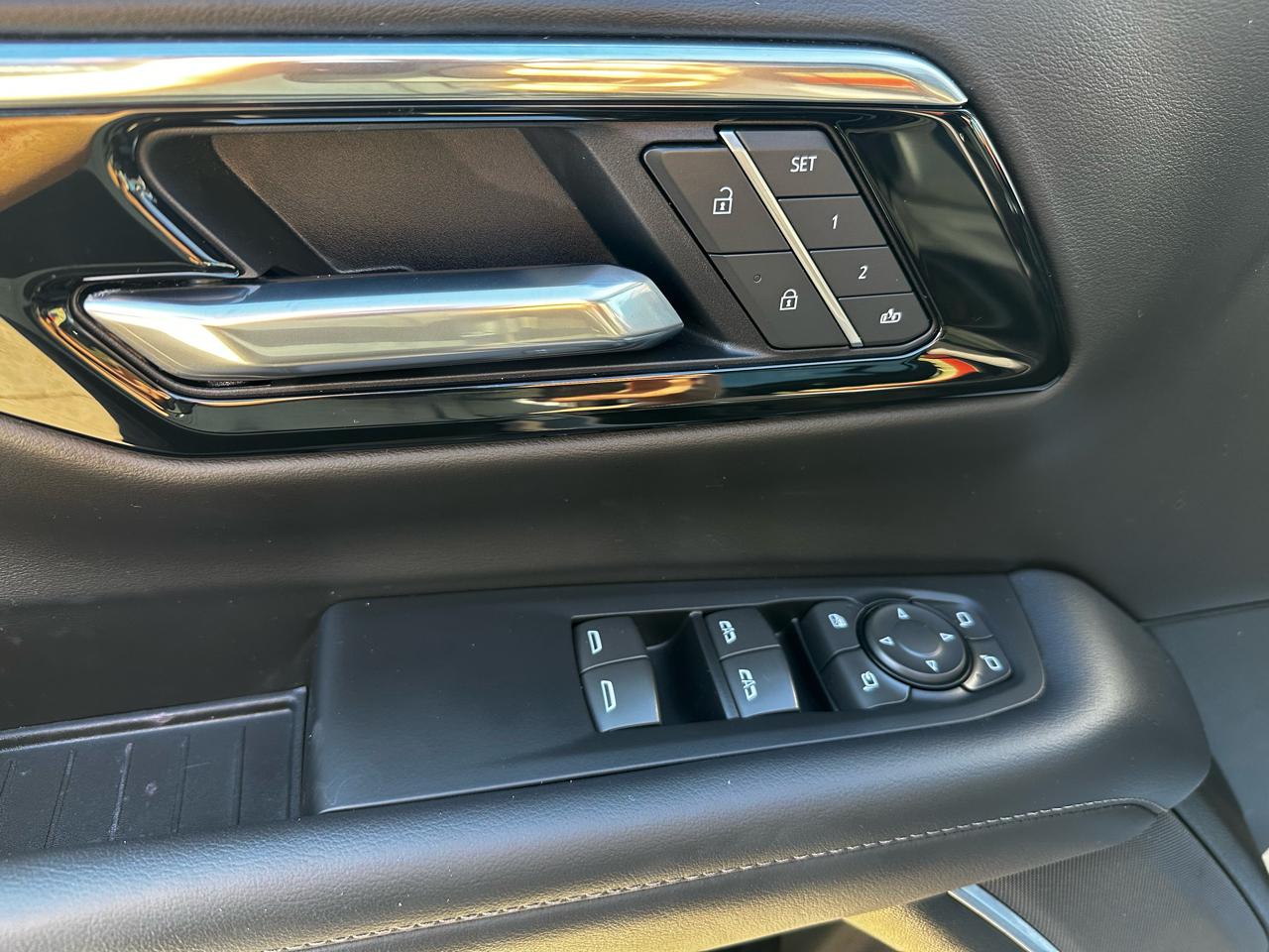 Chevrolet Suburban LT 4WD 2025