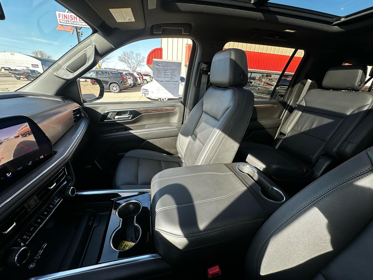 Chevrolet Suburban LT 4WD 2025