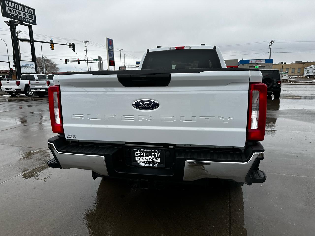 Ford F-350 SD XLT Crew Cab Long Bed 4WD 2024