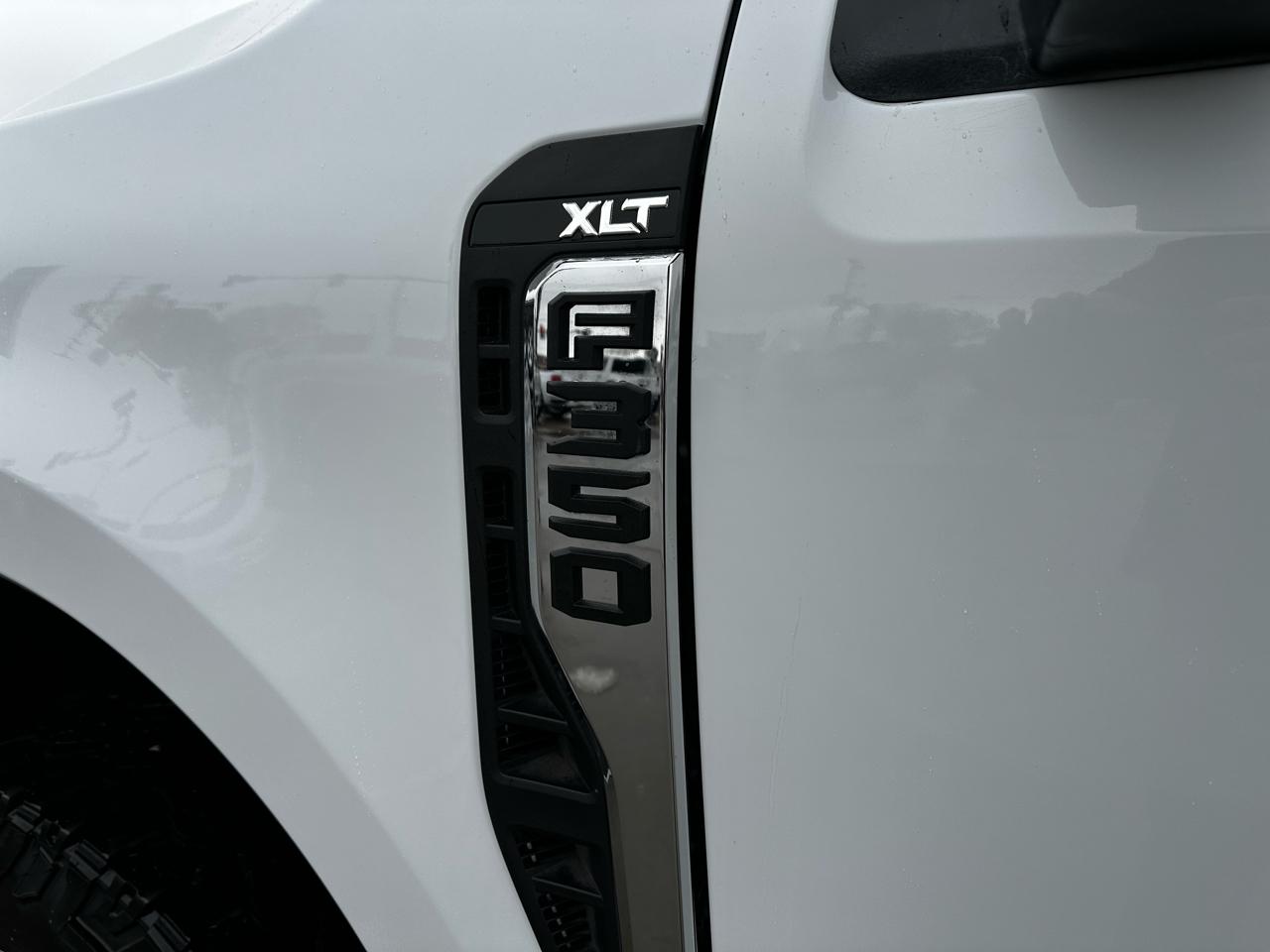 Ford F-350 SD XLT Crew Cab Long Bed 4WD 2024