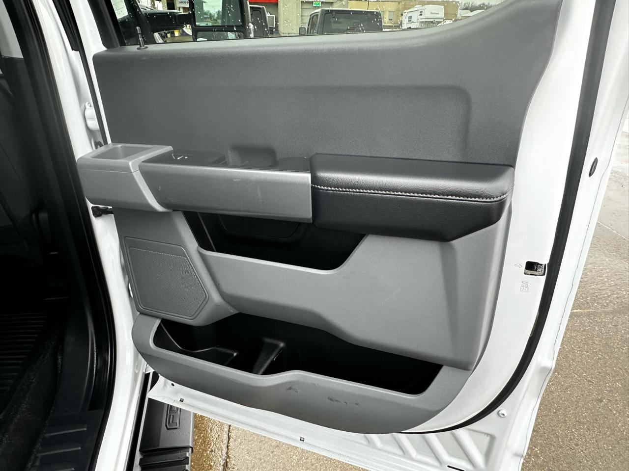 Ford F-350 SD XLT Crew Cab Long Bed 4WD 2024