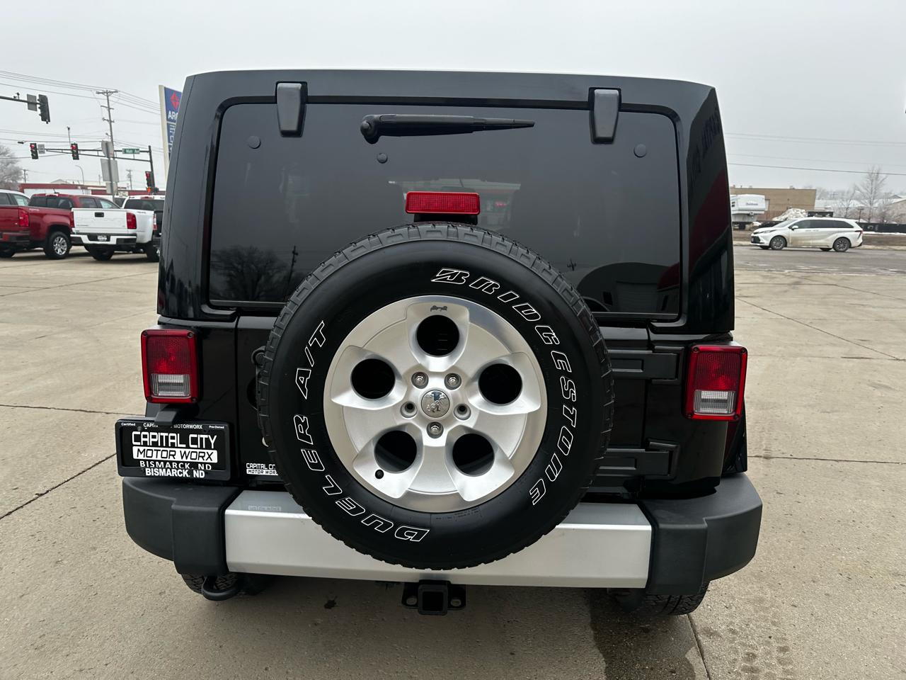 Jeep Wrangler Unlimited Sahara 4WD 2014