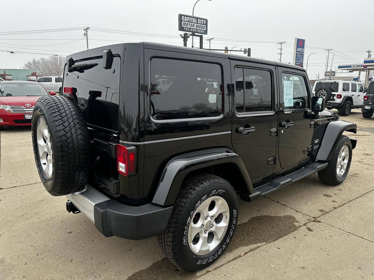Jeep Wrangler Unlimited Sahara 4WD 2014