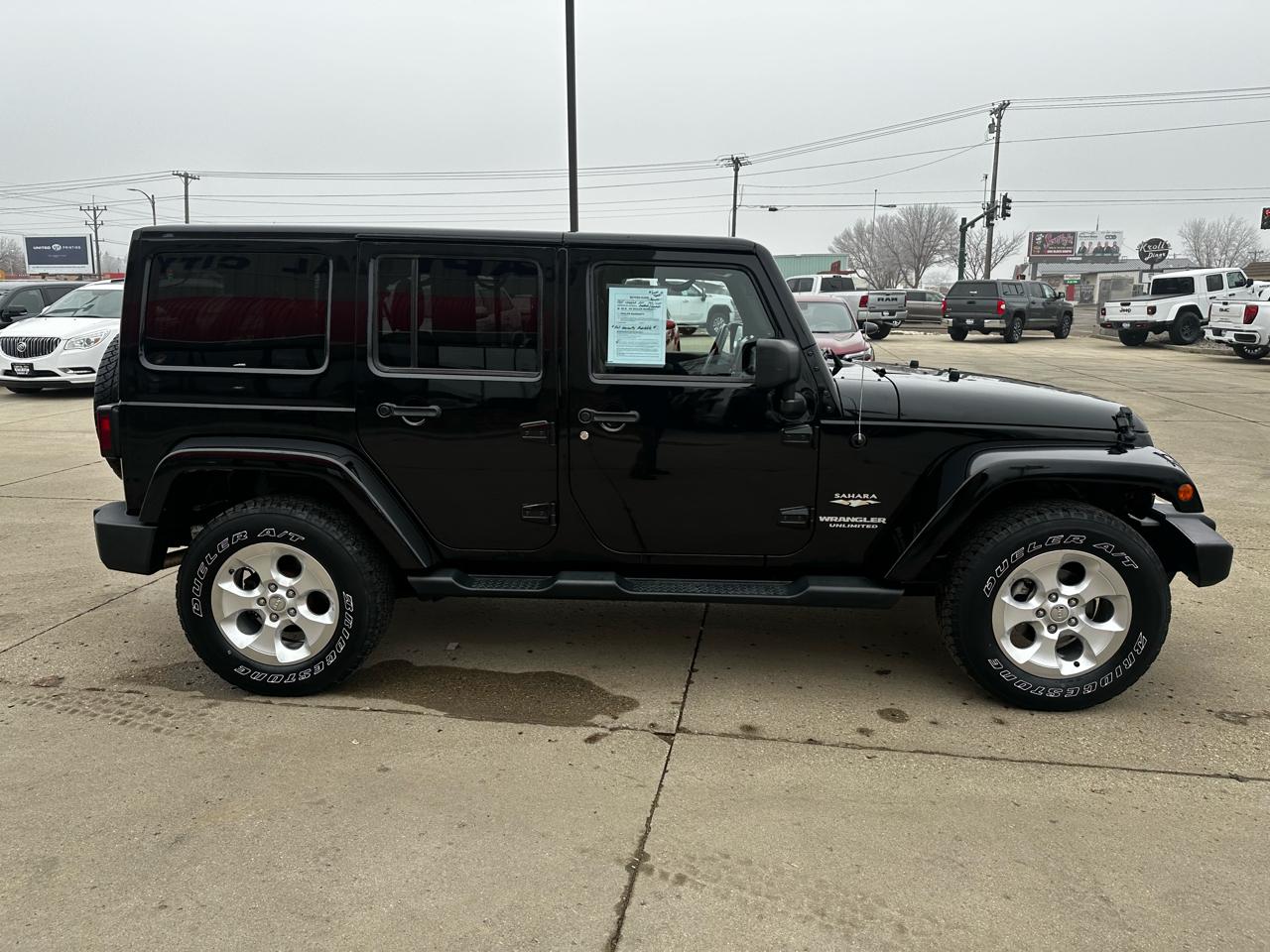 Jeep Wrangler Unlimited Sahara 4WD 2014