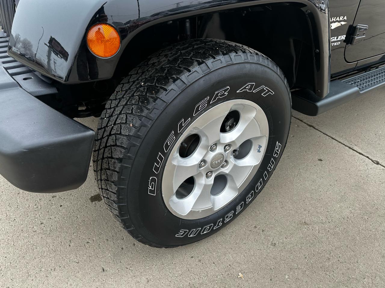 Jeep Wrangler Unlimited Sahara 4WD 2014