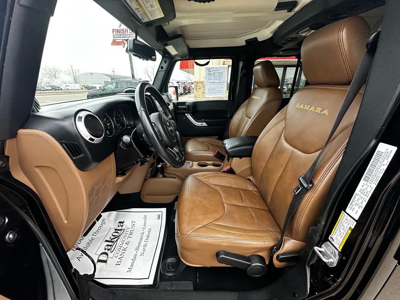 Jeep Wrangler Unlimited Sahara 4WD 2014