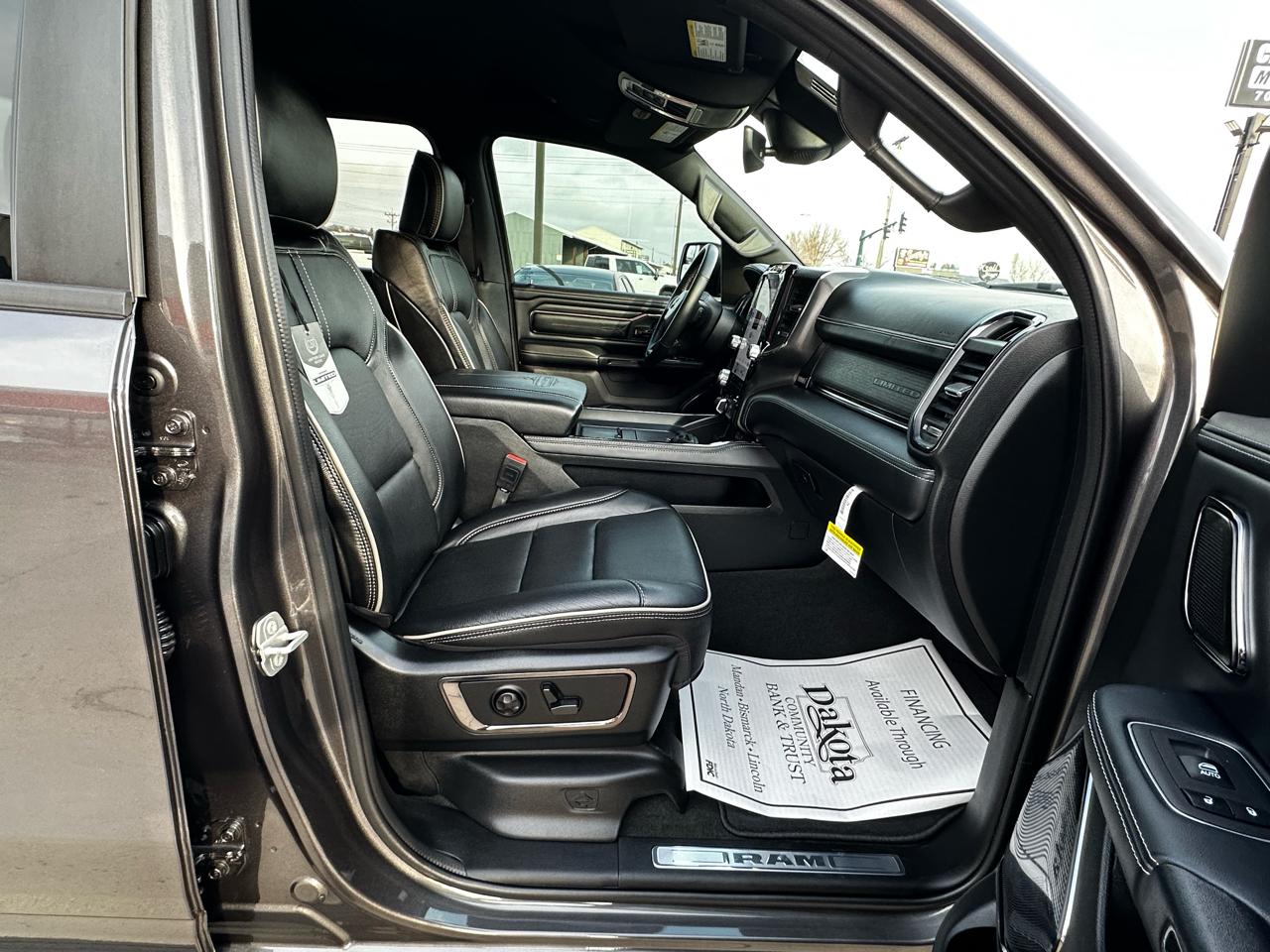 RAM 1500 Limited Crew Cab SWB 4WD 2024