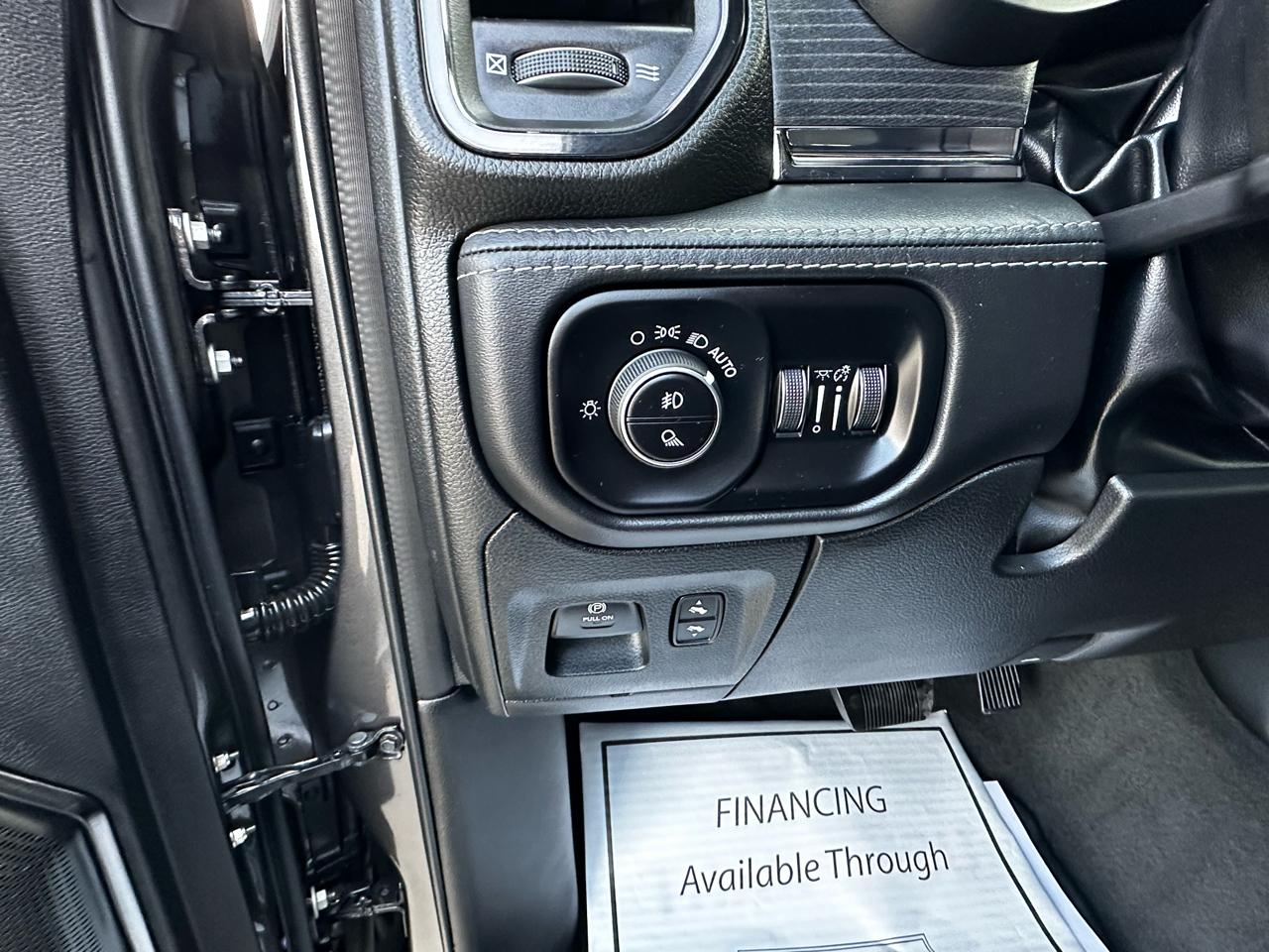 RAM 1500 Limited Crew Cab SWB 4WD 2024