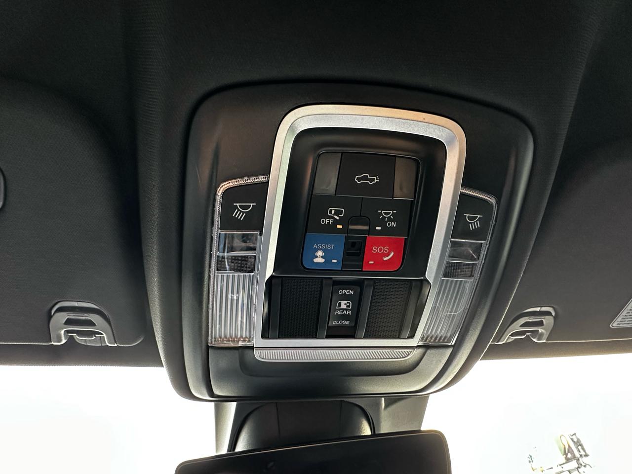 RAM 1500 Limited Crew Cab SWB 4WD 2024