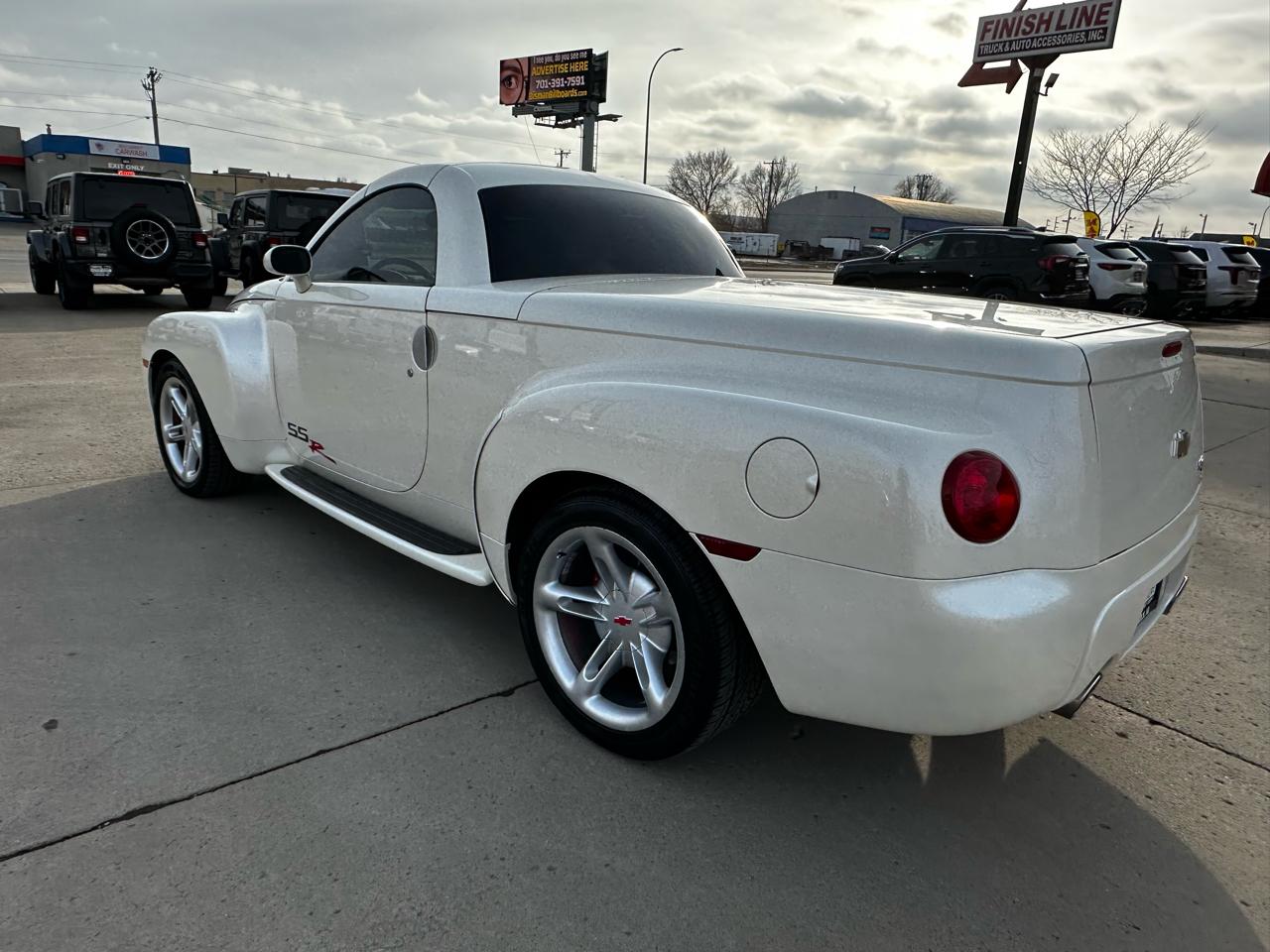 Chevrolet SSR Base 2005