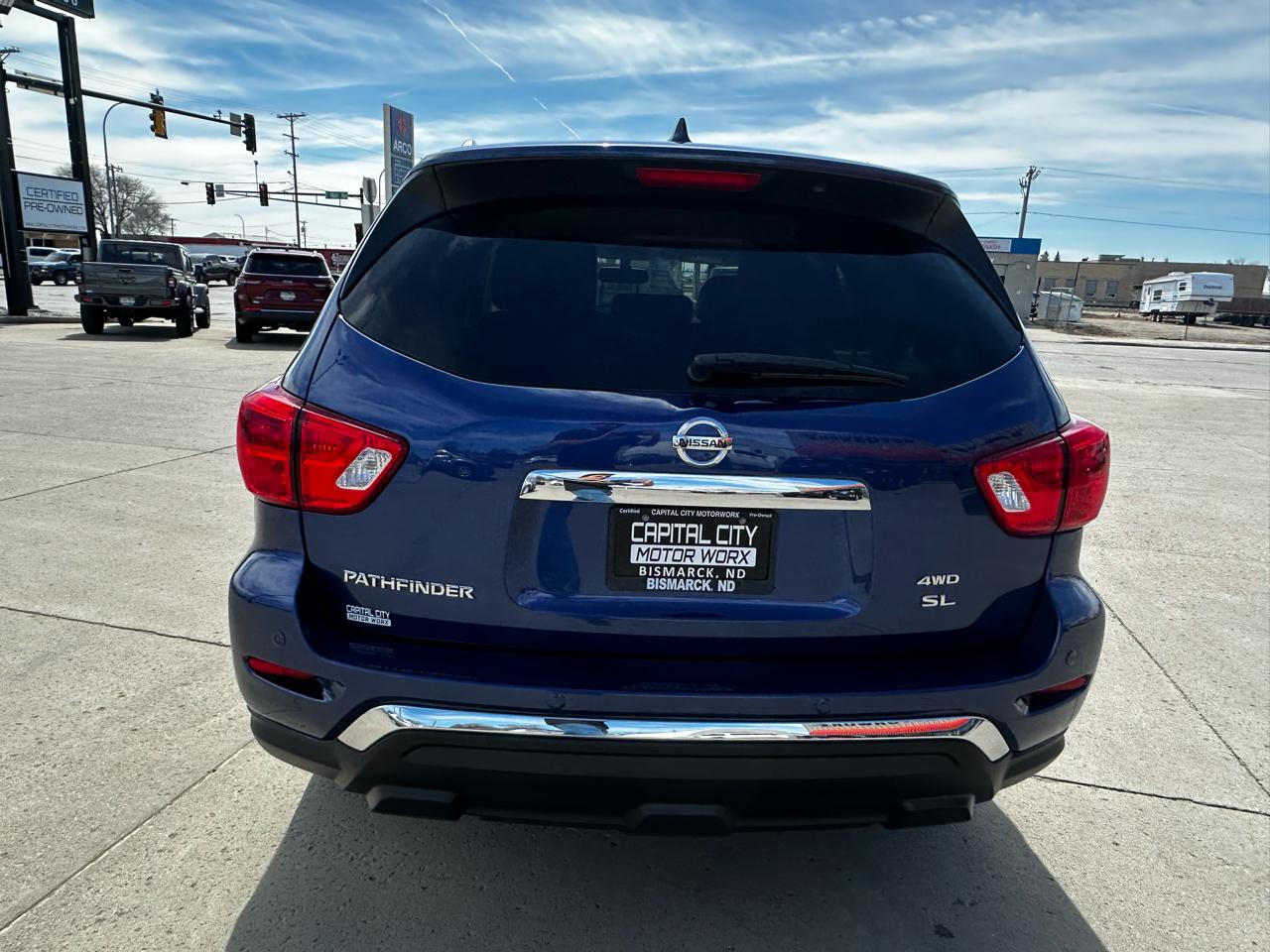 Nissan Pathfinder SL 4WD 2020