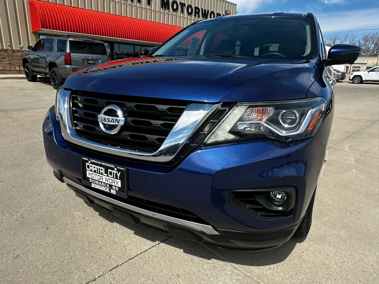 Nissan Pathfinder SL 4WD 2020