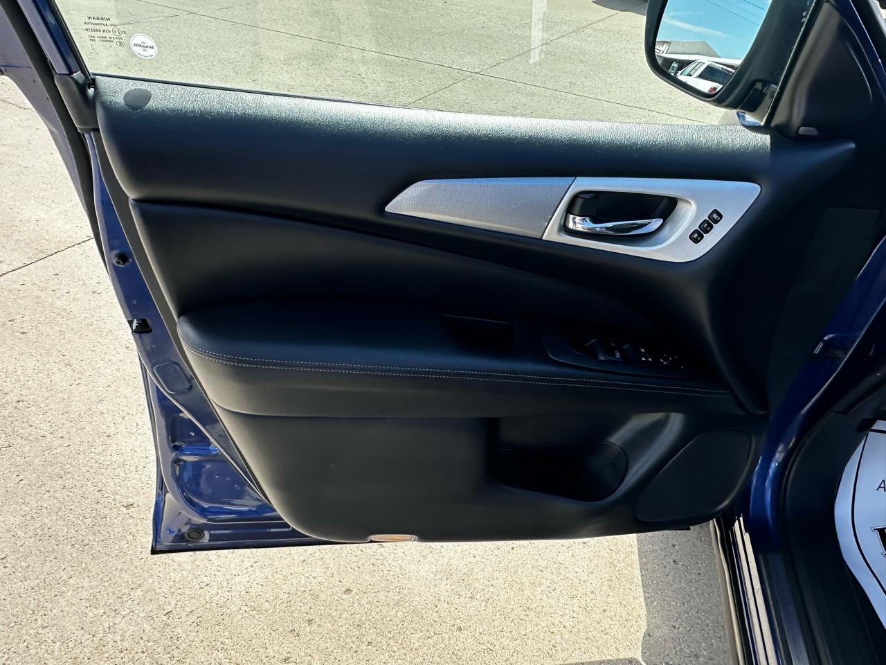 Nissan Pathfinder SL 4WD 2020