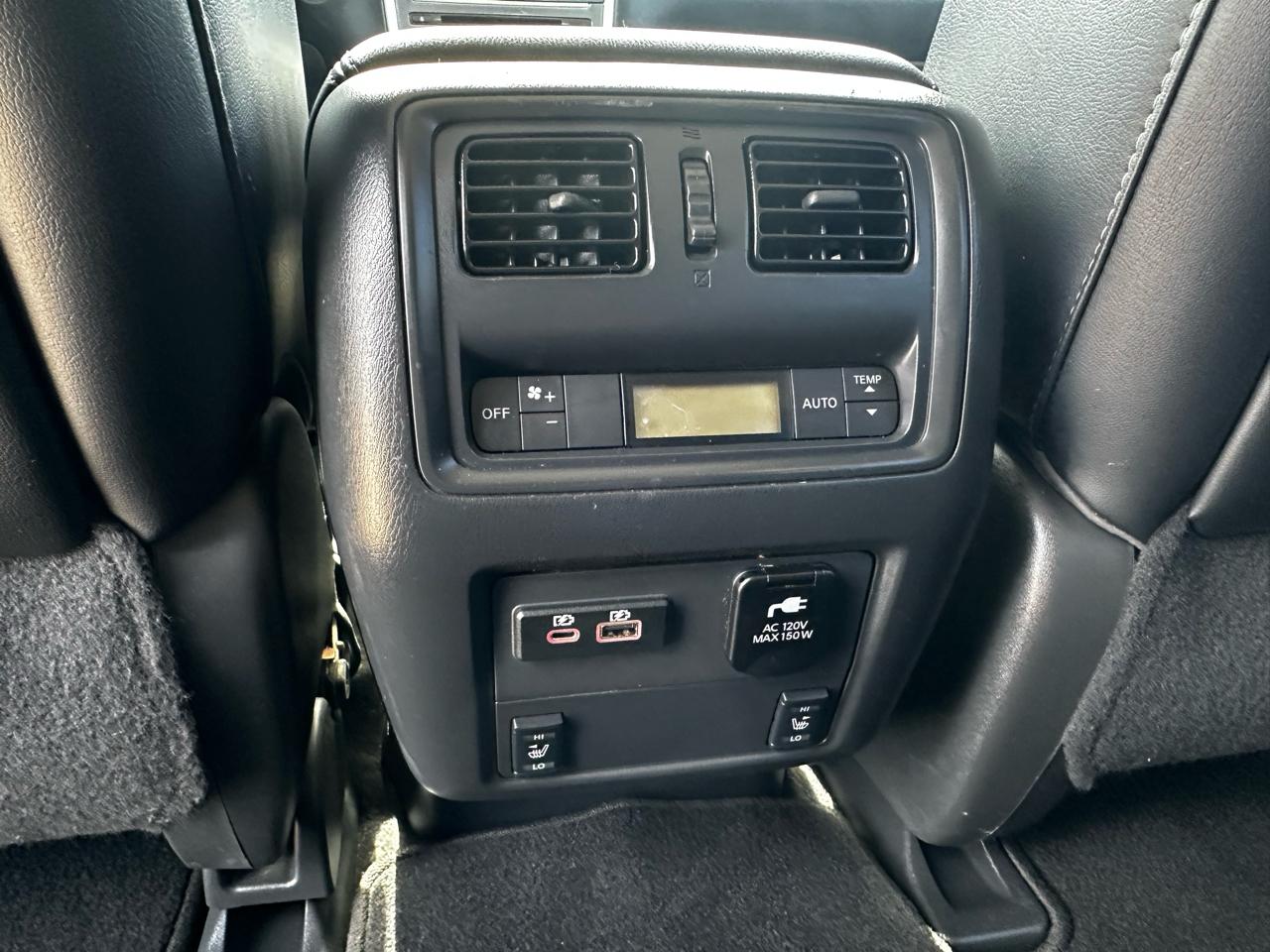 Nissan Pathfinder SL 4WD 2020