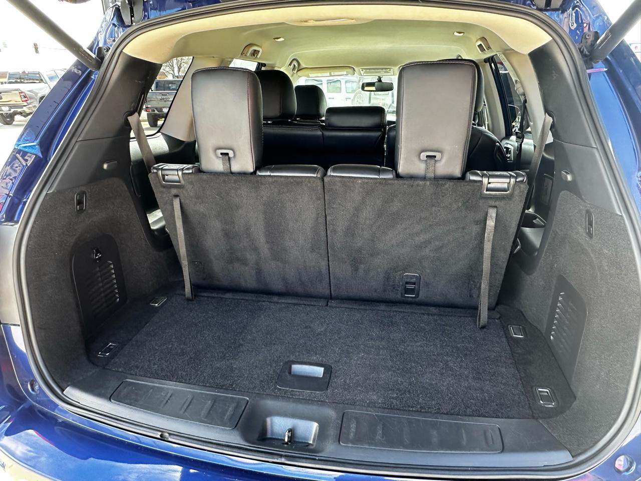 Nissan Pathfinder SL 4WD 2020