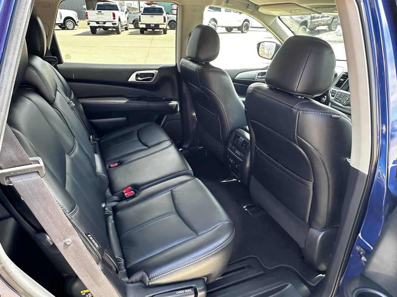 Nissan Pathfinder SL 4WD 2020