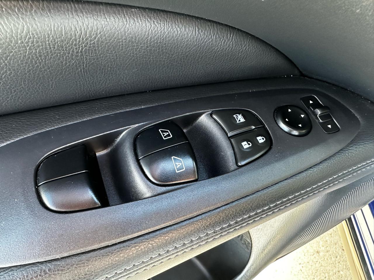 Nissan Pathfinder SL 4WD 2020