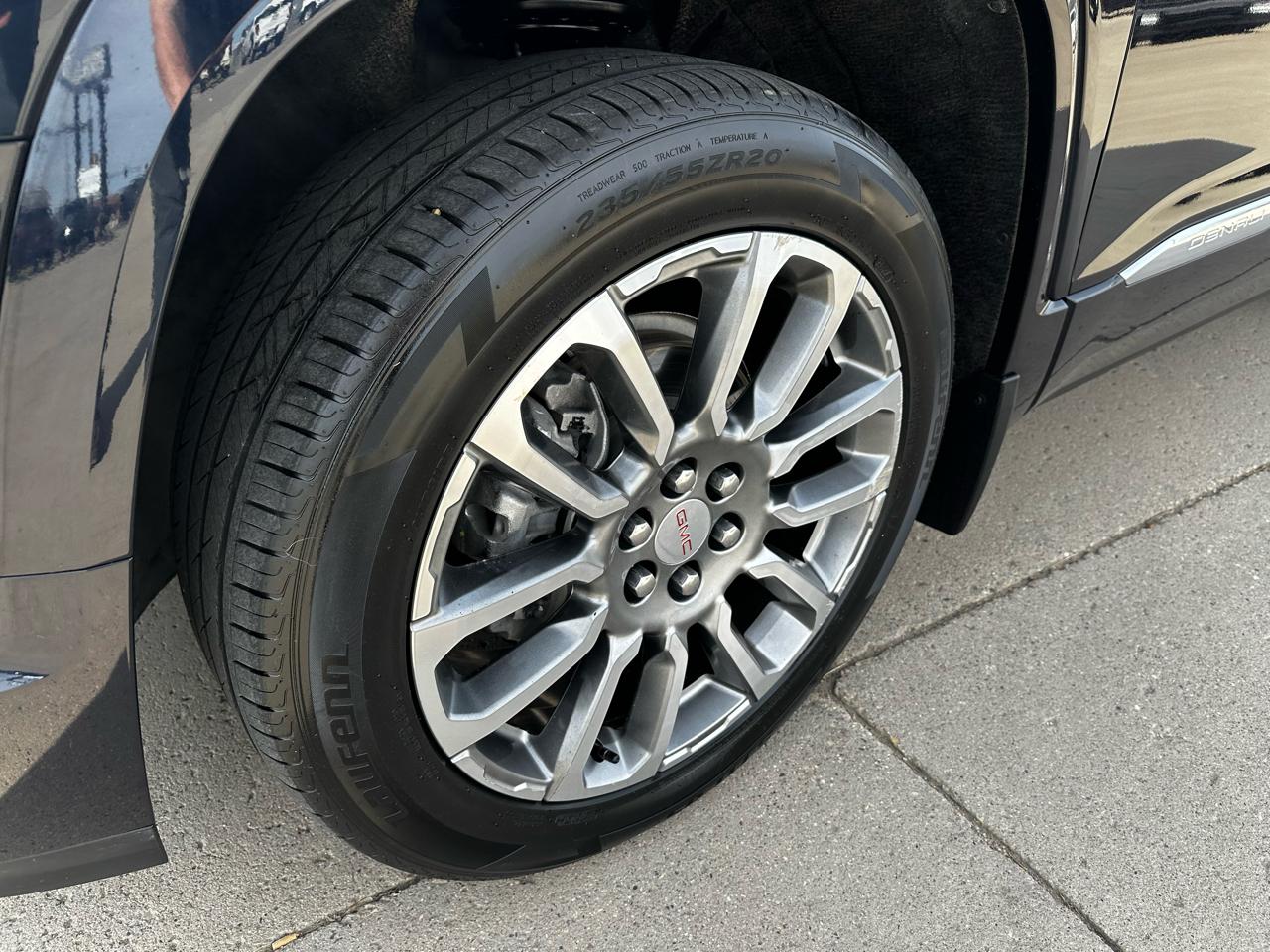 GMC Acadia Denali AWD 2021