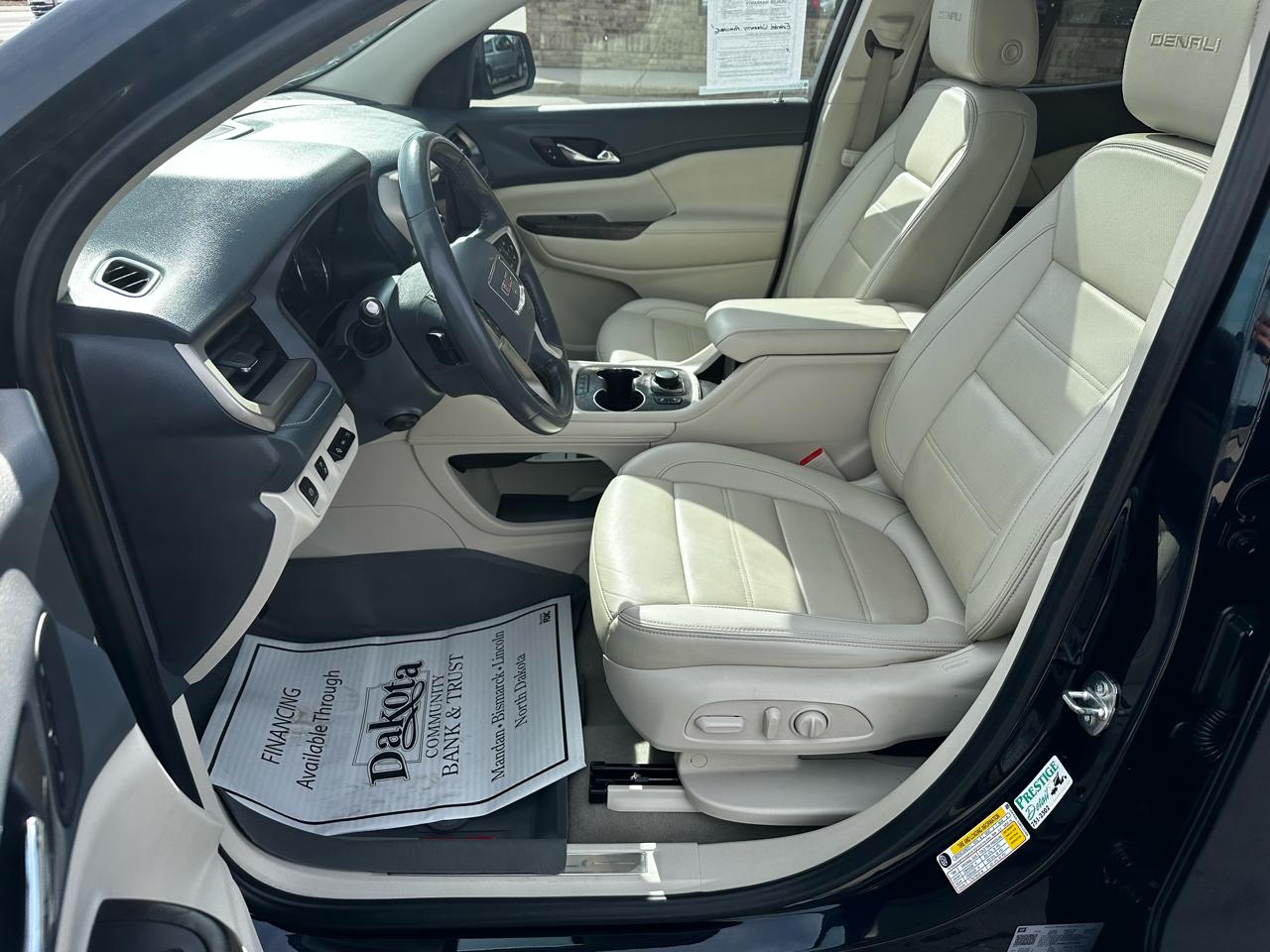 GMC Acadia Denali AWD 2021