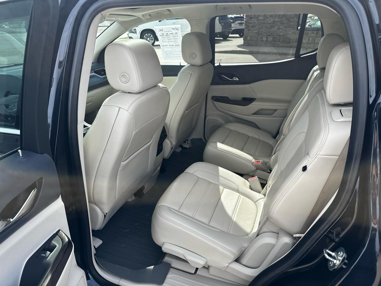 GMC Acadia Denali AWD 2021