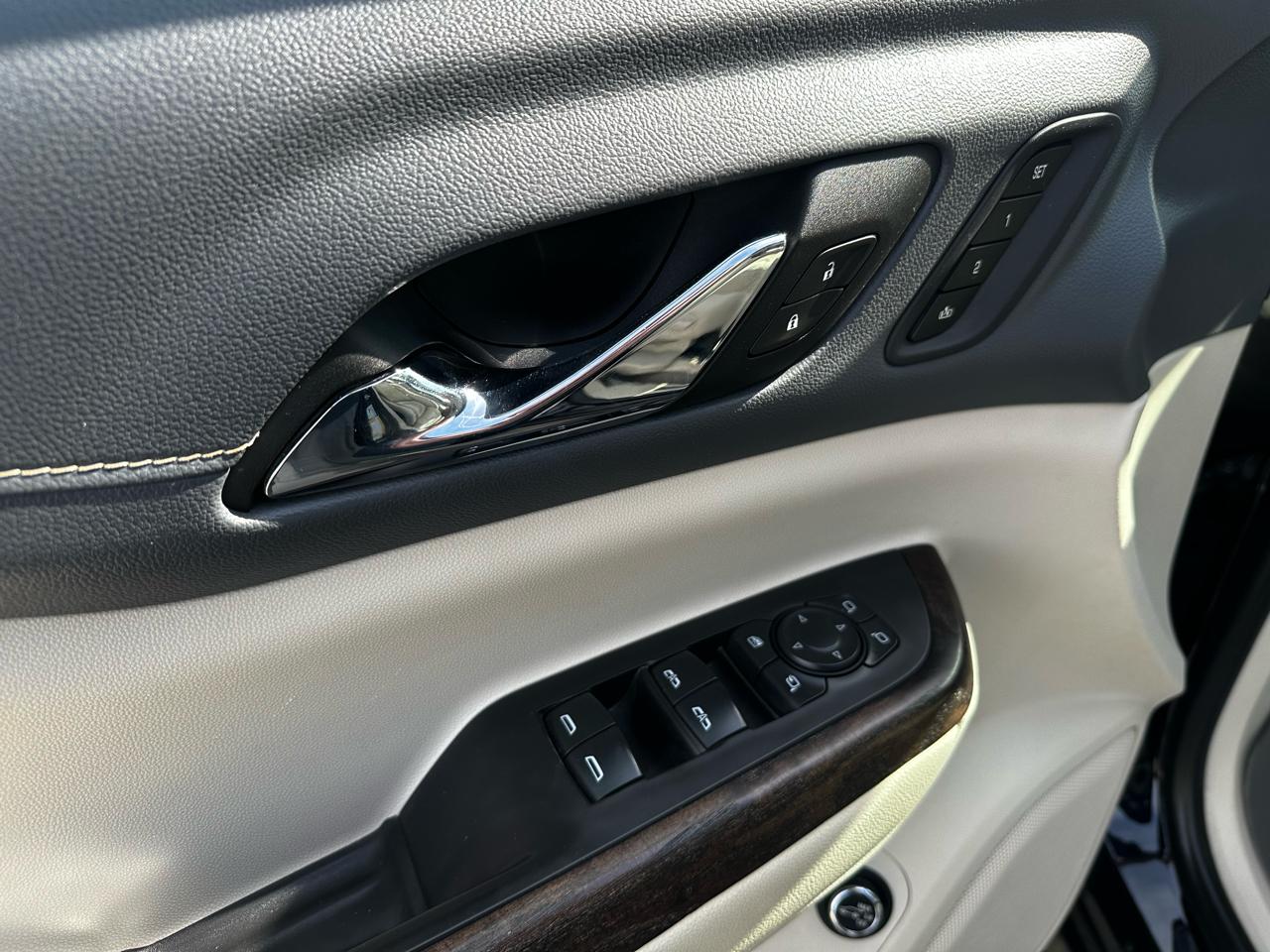 GMC Acadia Denali AWD 2021