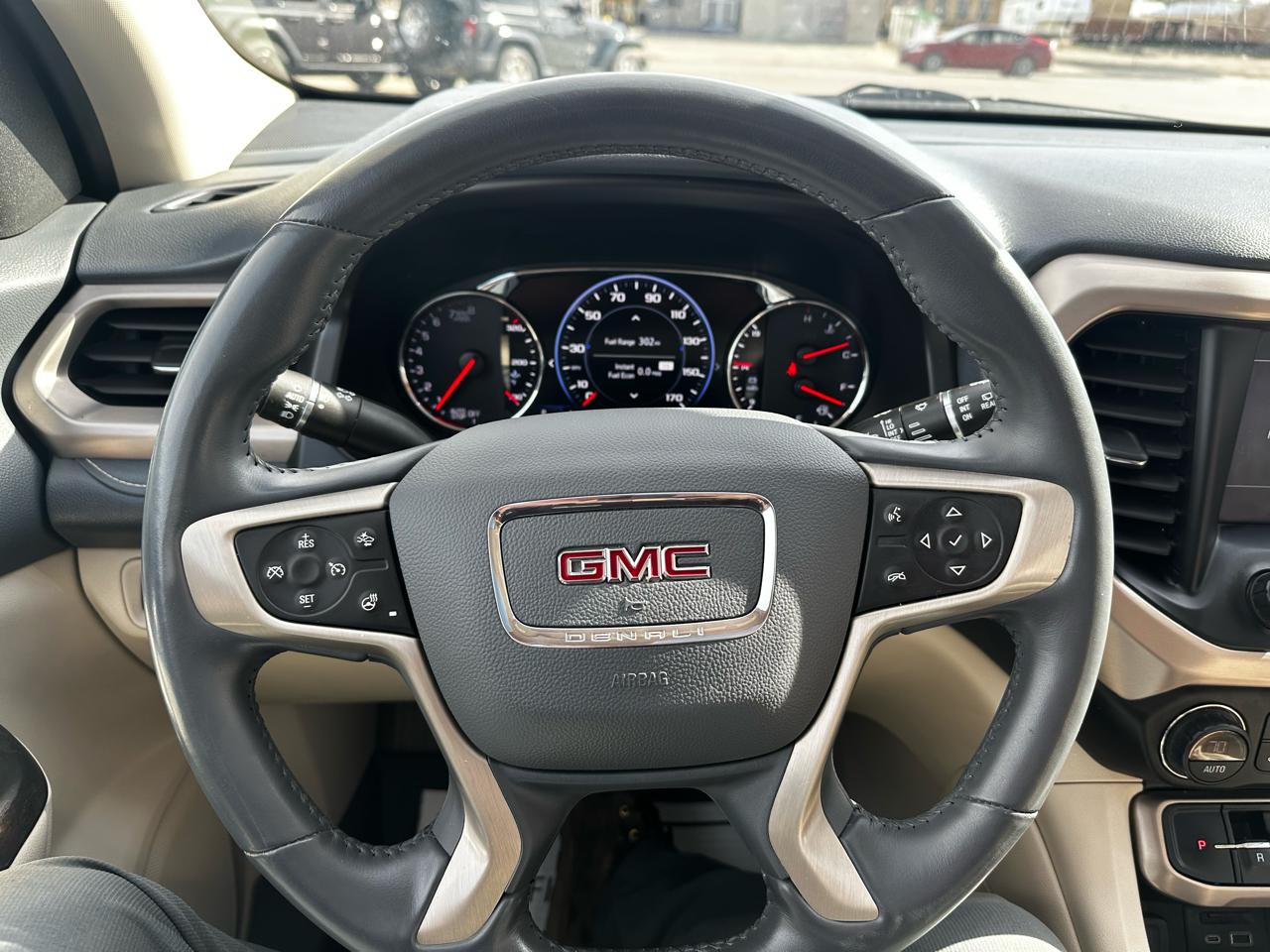 GMC Acadia Denali AWD 2021