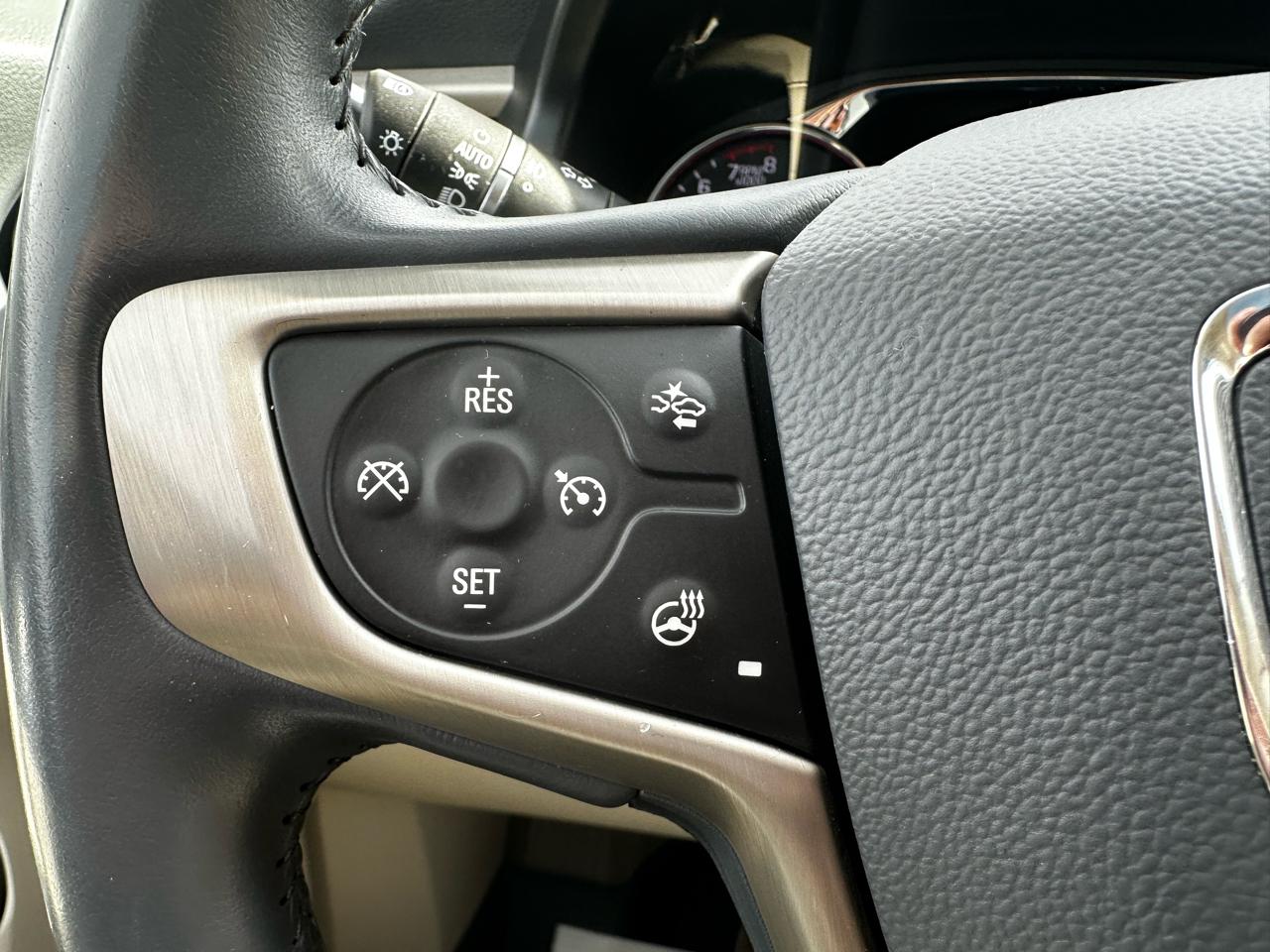 GMC Acadia Denali AWD 2021
