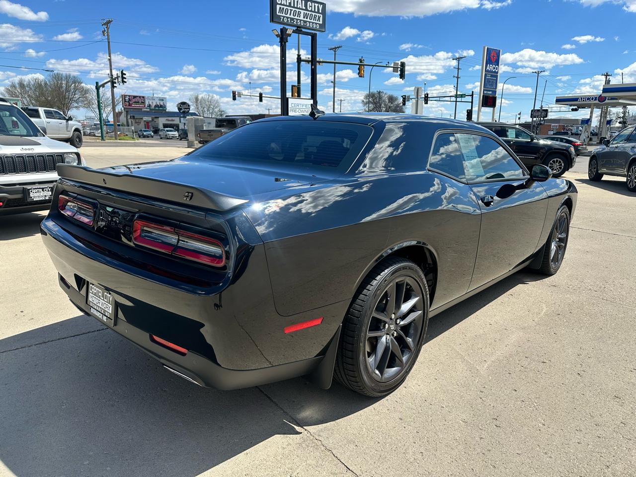 Dodge Challenger GT AWD 2021