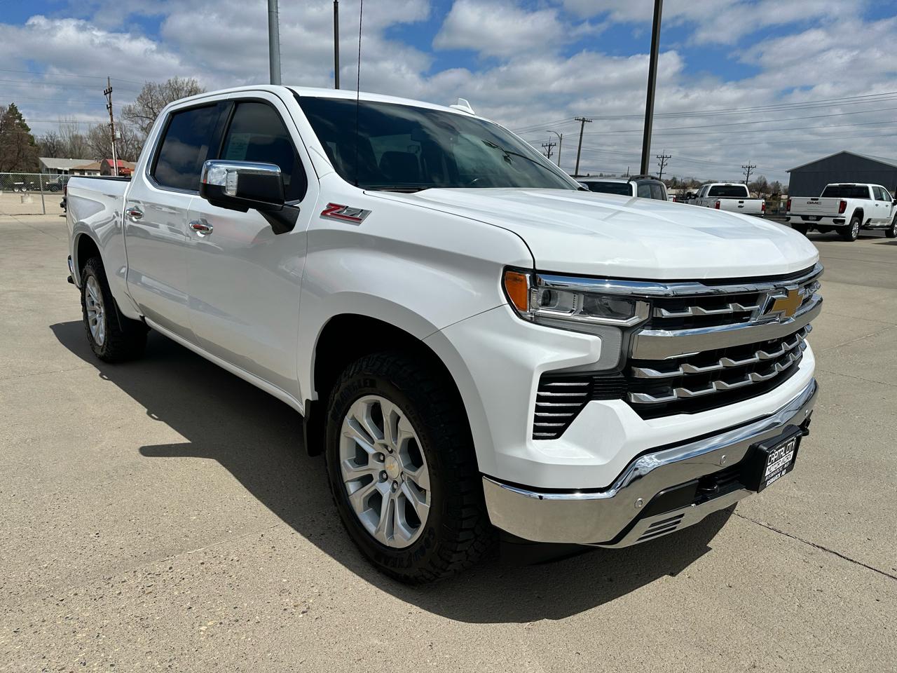 Chevrolet Silverado 1500 LTZ Crew Cab 4WD 2023