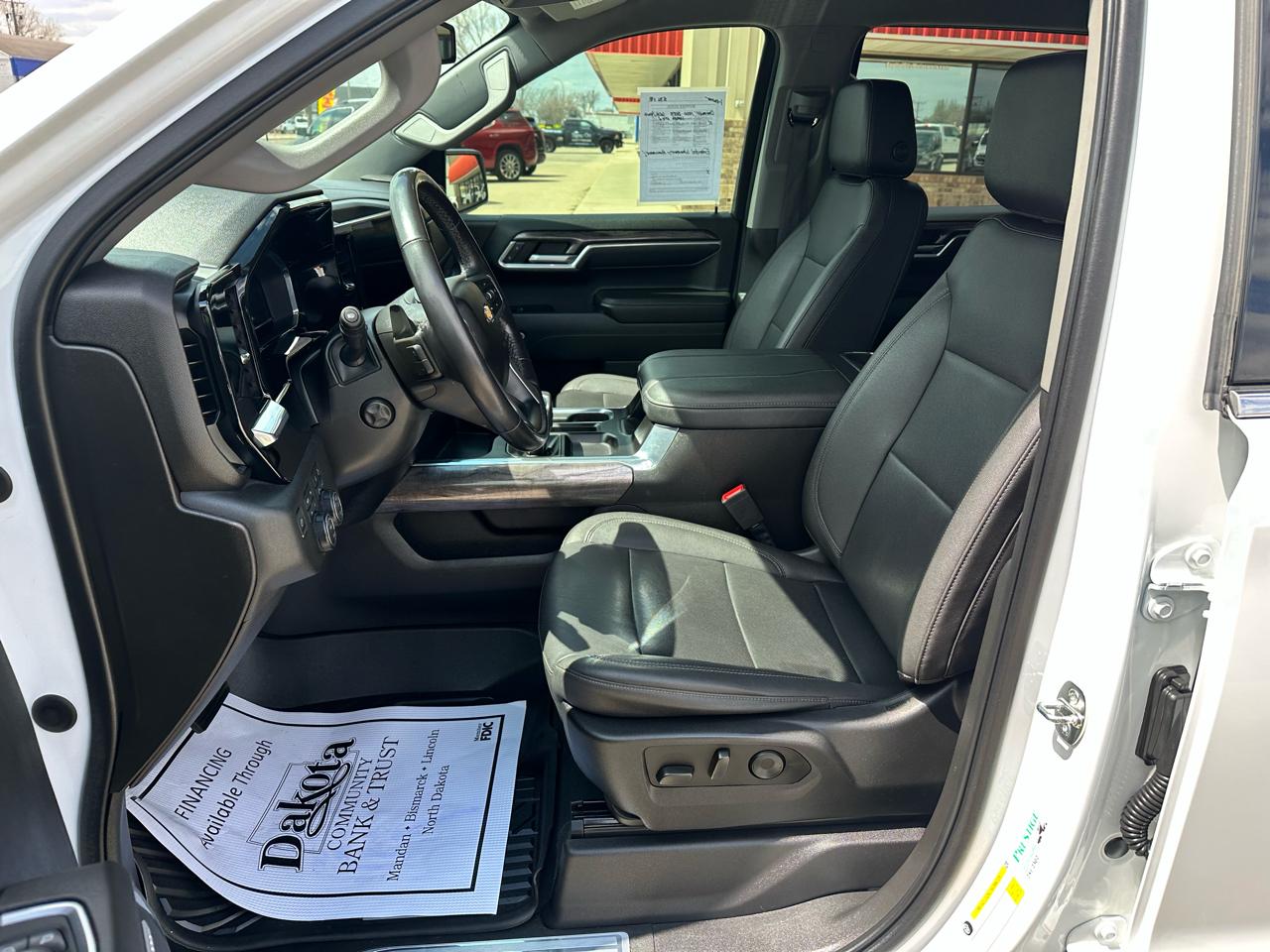 Chevrolet Silverado 1500 LTZ Crew Cab 4WD 2023