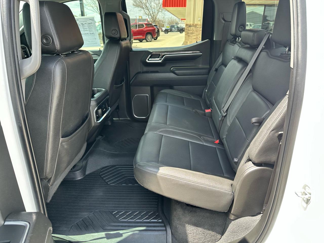 Chevrolet Silverado 1500 LTZ Crew Cab 4WD 2023