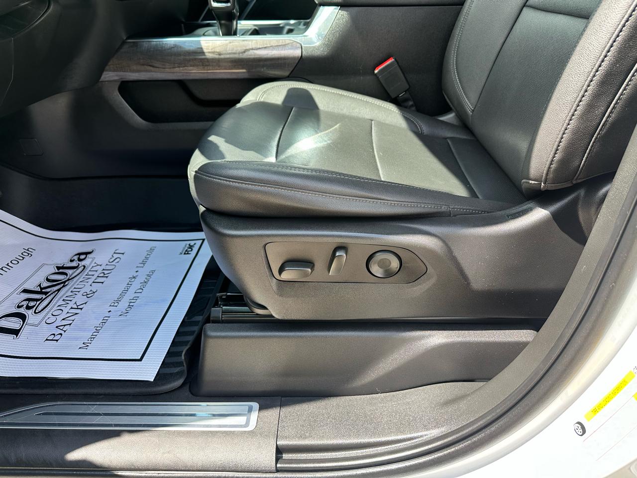 Chevrolet Silverado 1500 LTZ Crew Cab 4WD 2023