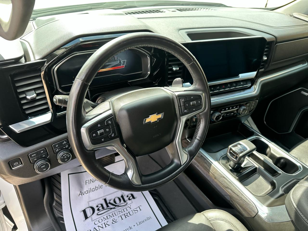 Chevrolet Silverado 1500 LTZ Crew Cab 4WD 2023