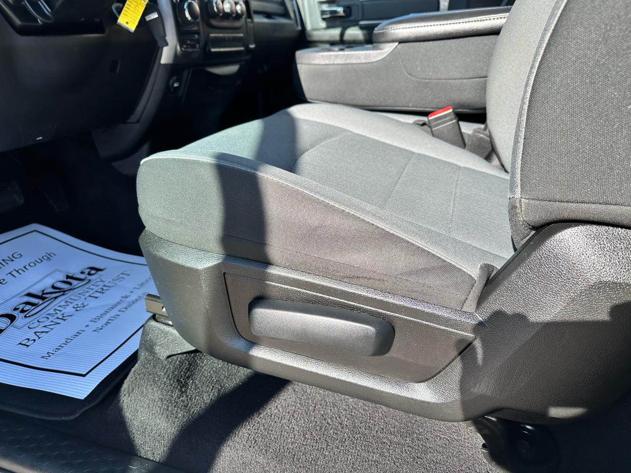 RAM 1500 Classic Tradesman Regular Cab LWB 4WD 2022