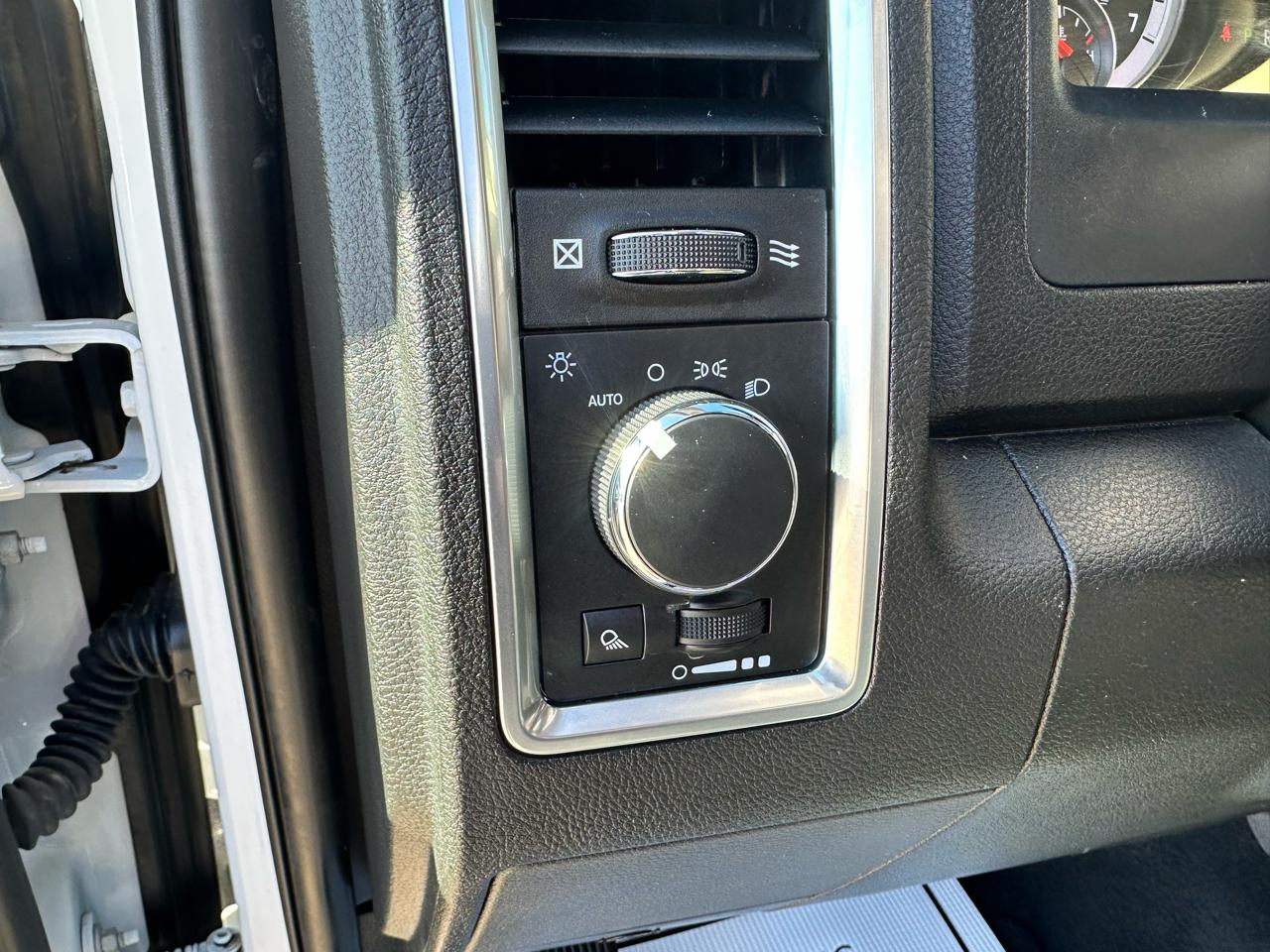RAM 1500 Classic Tradesman Regular Cab LWB 4WD 2022