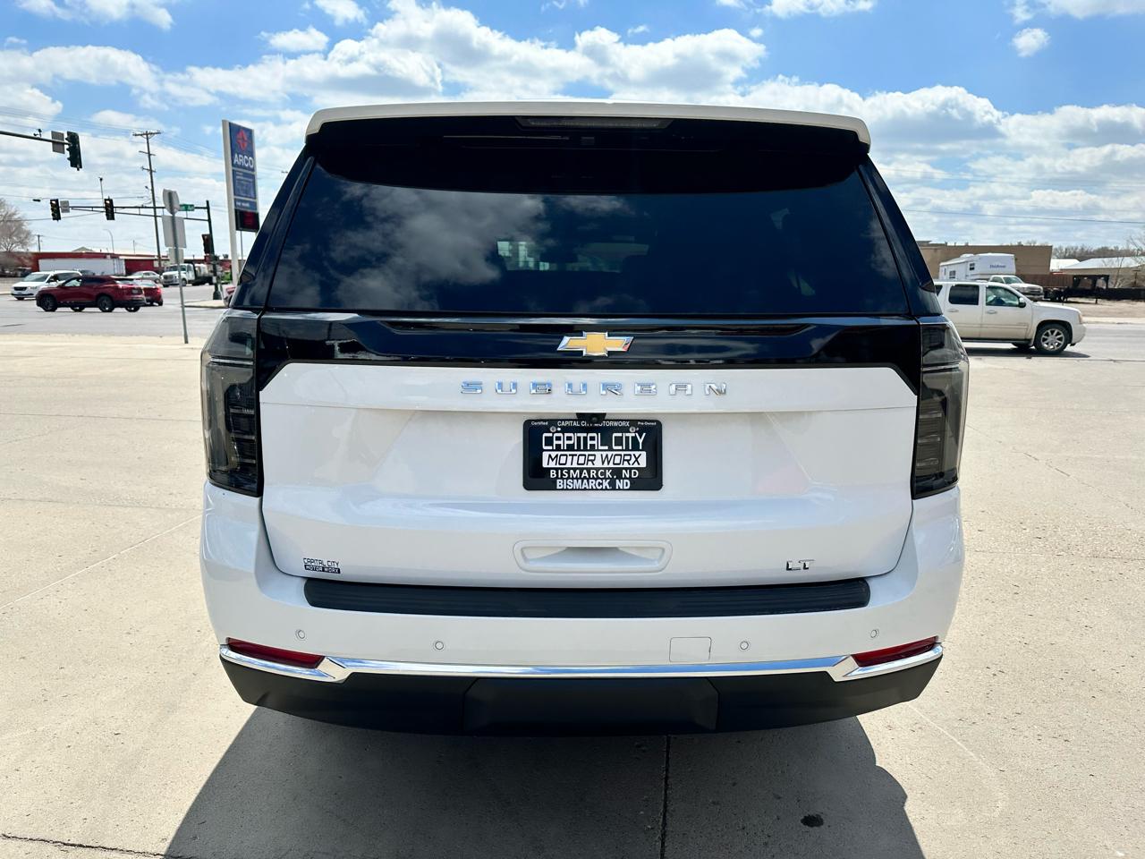Chevrolet Suburban LT 4WD 2025
