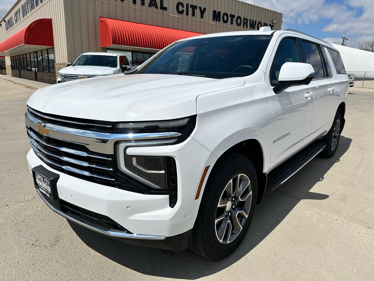 Chevrolet Suburban LT 4WD 2025