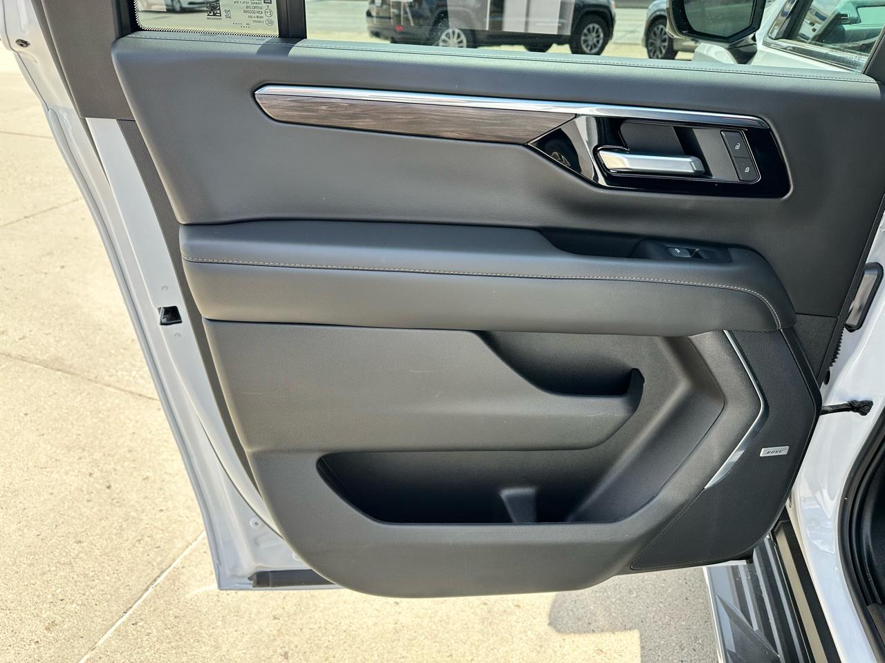 Chevrolet Suburban LT 4WD 2025