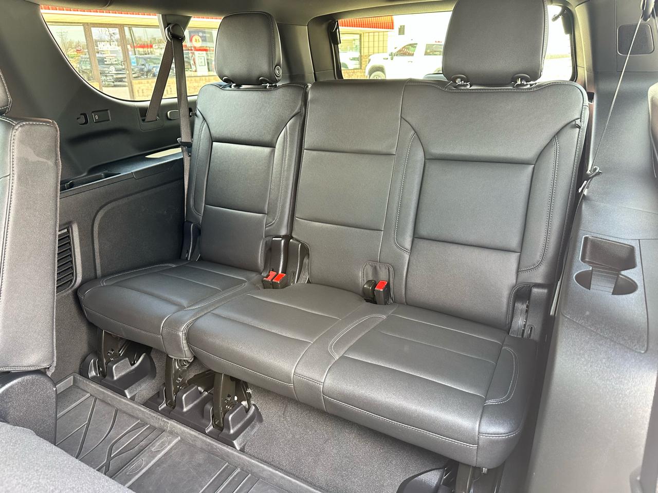 Chevrolet Suburban LT 4WD 2025