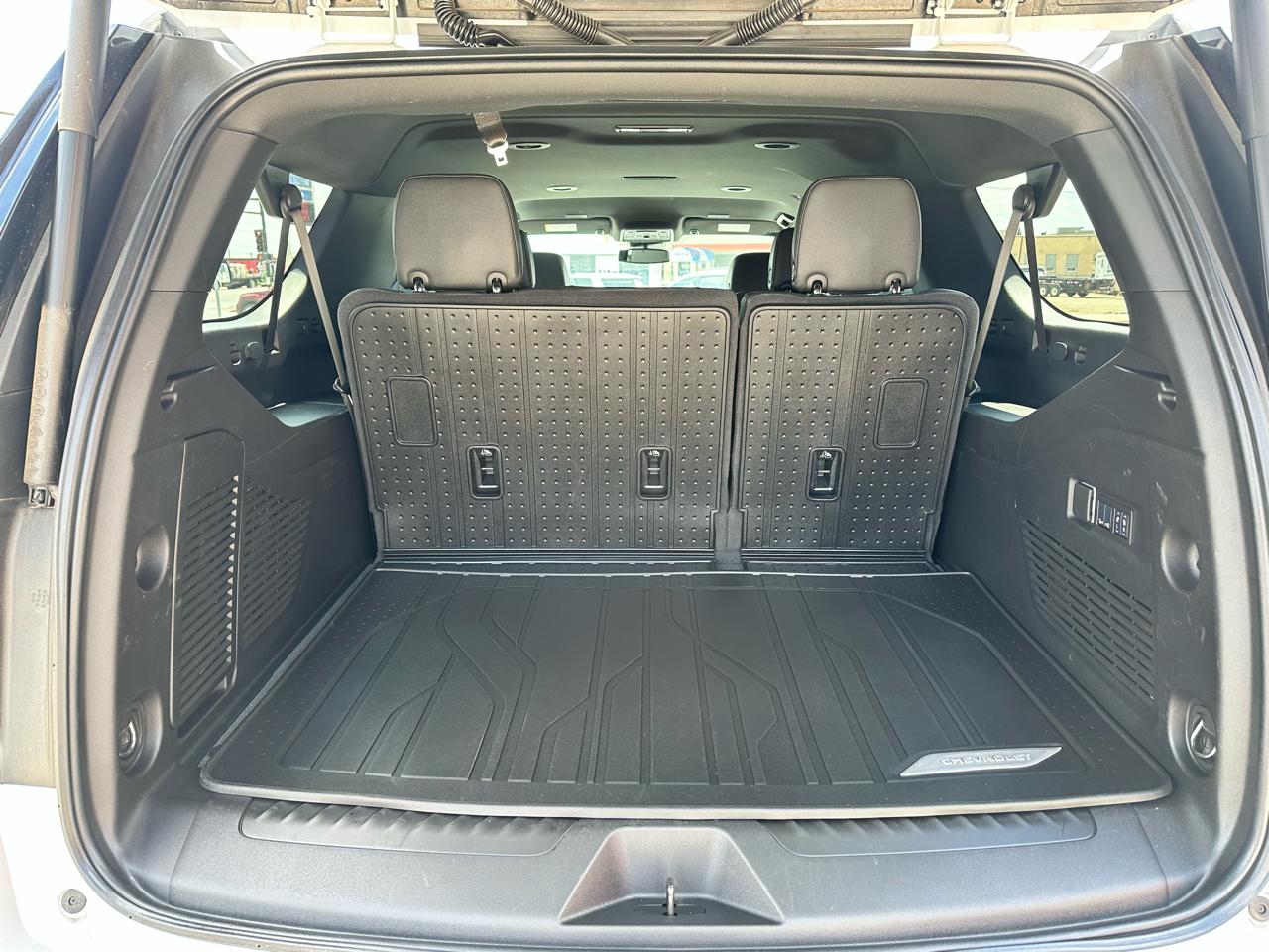 Chevrolet Suburban LT 4WD 2025