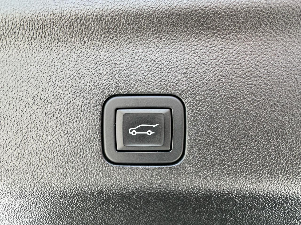 Chevrolet Suburban LT 4WD 2025