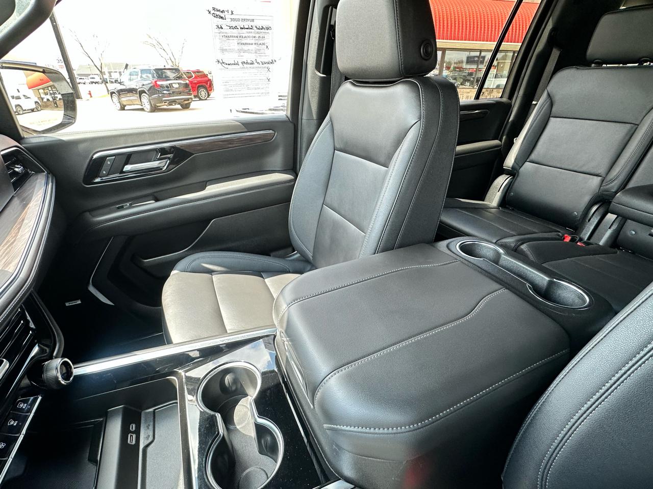 Chevrolet Suburban LT 4WD 2025