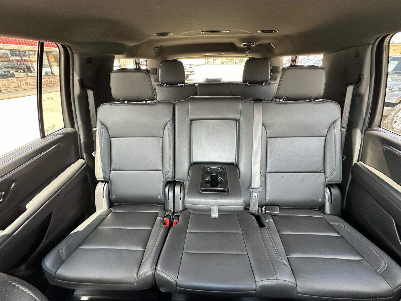 Chevrolet Suburban LT 4WD 2025