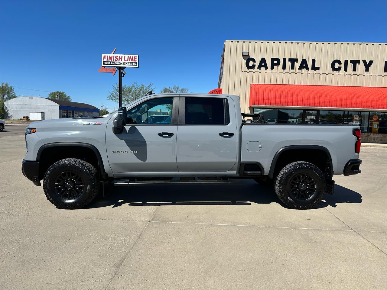 Chevrolet Silverado 2500HD ZR2 Crew Cab 4WD 2024
